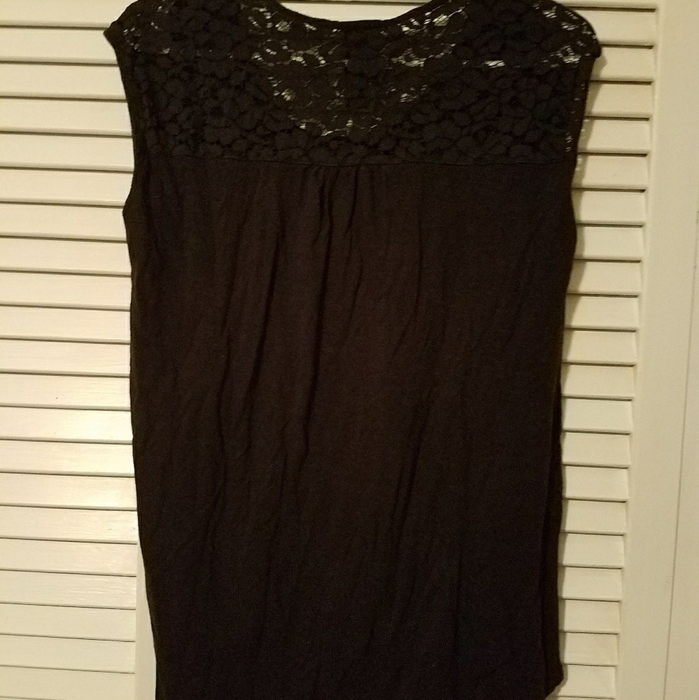 Black shirt with lace